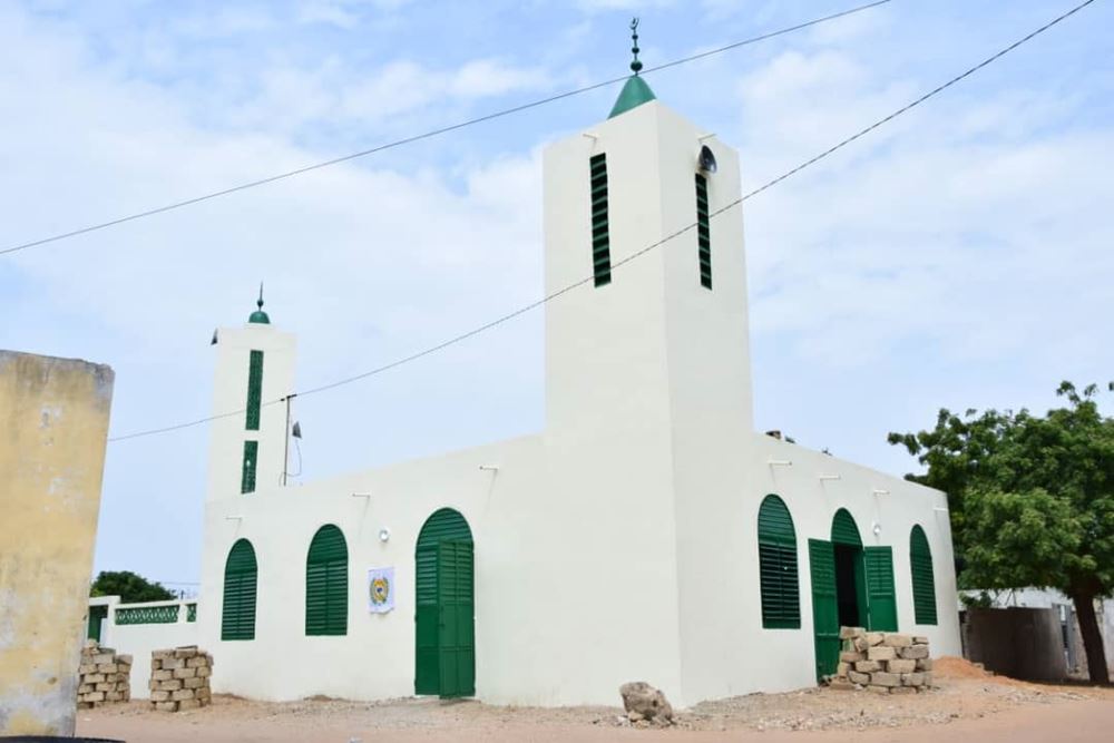 صورة بناء مسجد - أحمد سعيد النعيمي و عزه عبدالله النعيمي - رحمهم الله